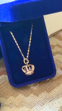 Load image into Gallery viewer, Necklace Rose Gold Crown 3-Dimensional
