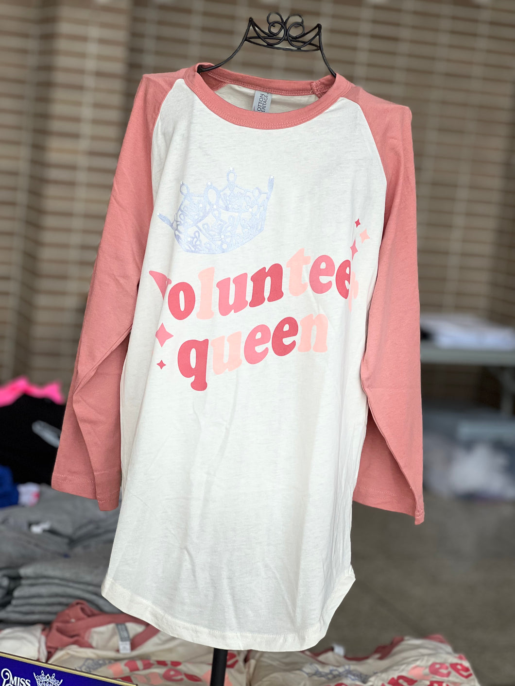 T-Shirt Volunteer Queen Raglan